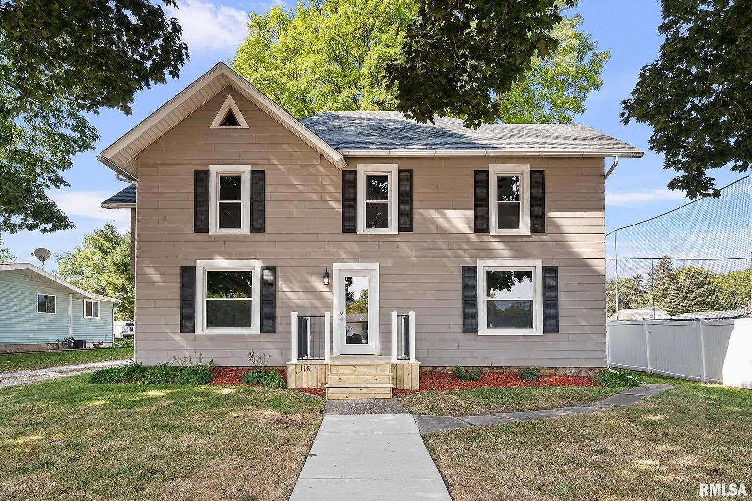 118 S 1st St photo 1