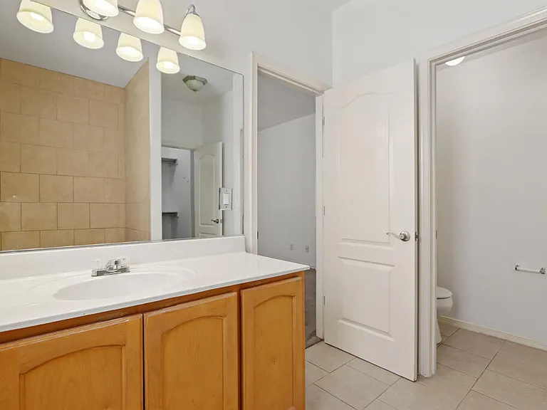 561 Green Village Ct #A — Photo 26
