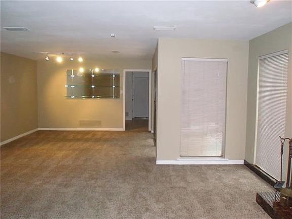 3rd image of 5621 El Campo Ave