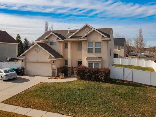 1218 S 1420 W, Woods Cross, UT 84087