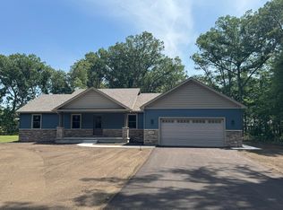 3649 Pointer Ln, Wheatfield, IN 46392