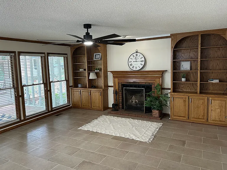 1200 Stillwater Rd — Photo 3
