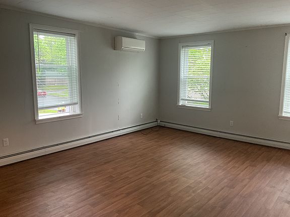 2nd image of 91 Van Dam St APT 4
