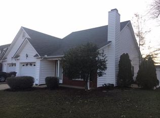 100 Fairwoods Ct, Dunn, NC 28334
