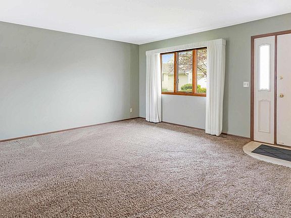 4th image of 3545 Cedarview Ct