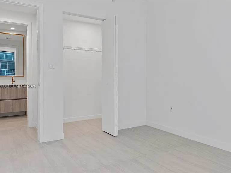 77 SE 5th St #1510 — Photo 26
