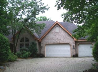 2512 Riivendell Dr, New Lenox, IL 60451