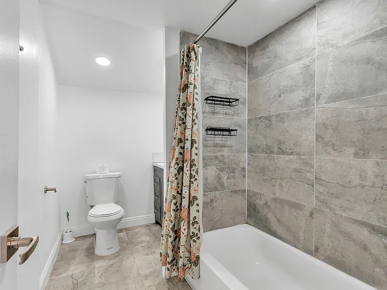 1224 Willowside Ter — Photo 14
