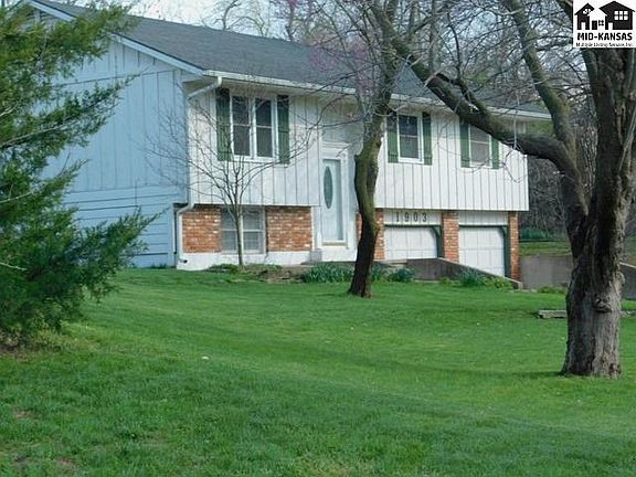 3rd image of 1903 E 54th Ave