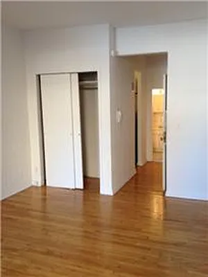 Rented by Green Line Realty | media 27