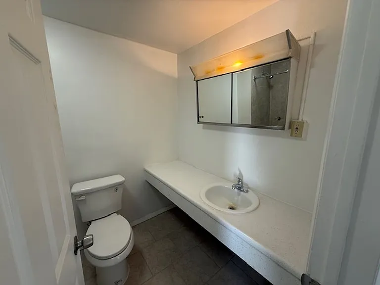 39 Medbury Ave — Photo 17
