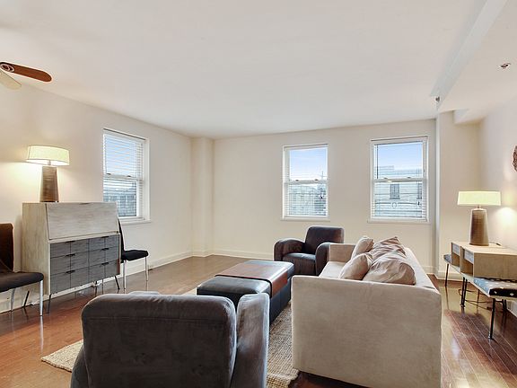 2nd image of 1205 Saint Charles Ave APT 207