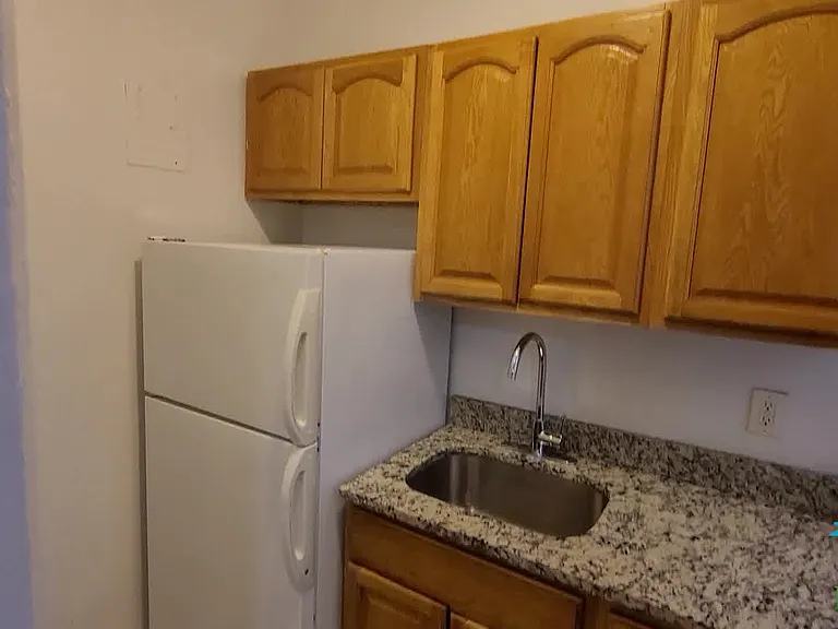 3175 Grand Concourse #J2 — Photo 8