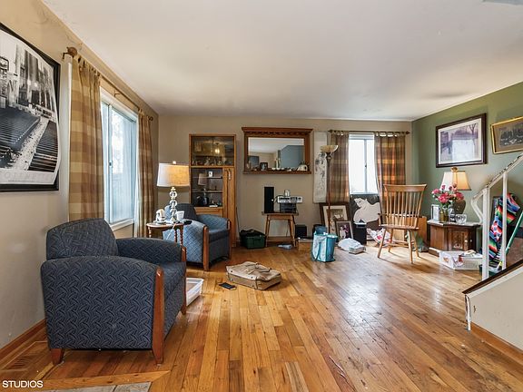 2nd image of 1152 Greensfield Dr