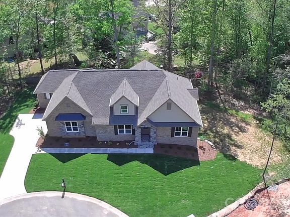 3rd image of 2069 Landry Ln #233