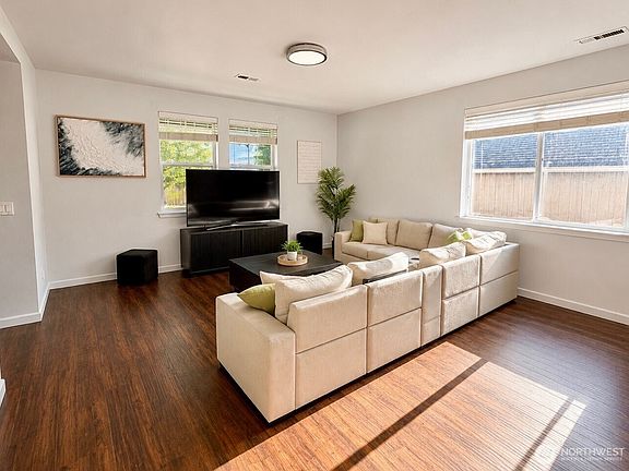 3rd image of 14453 100th Avenue SE