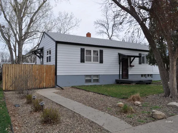 509 Snyder Ave, Glendive, MT 59330
