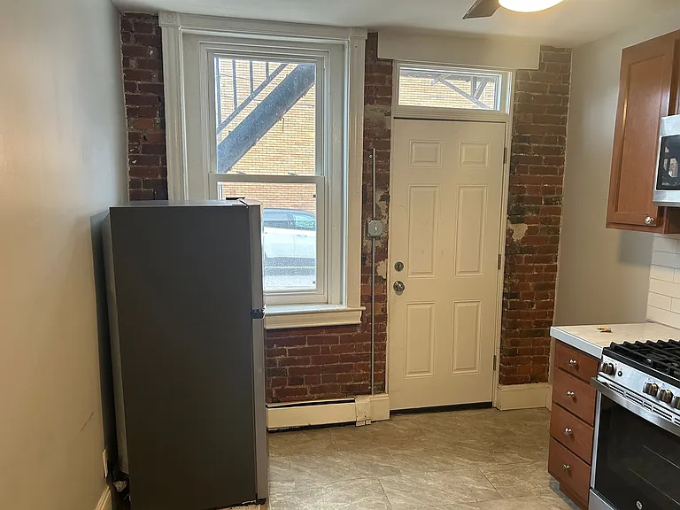 530 N Euclid Ave — Photo 5