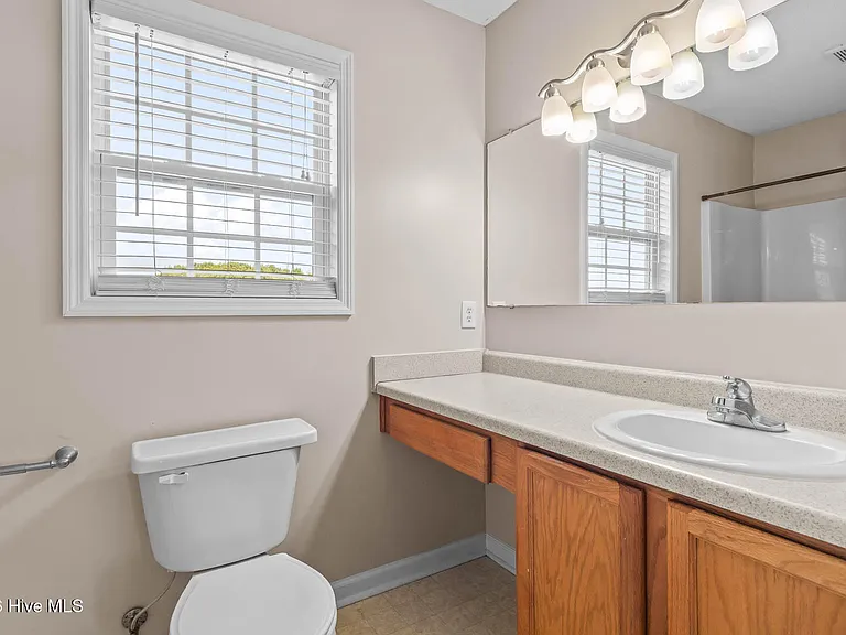 303 Mann St — Photo 27