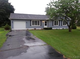 10 Ridgemont Dr, Adrian, MI 49221