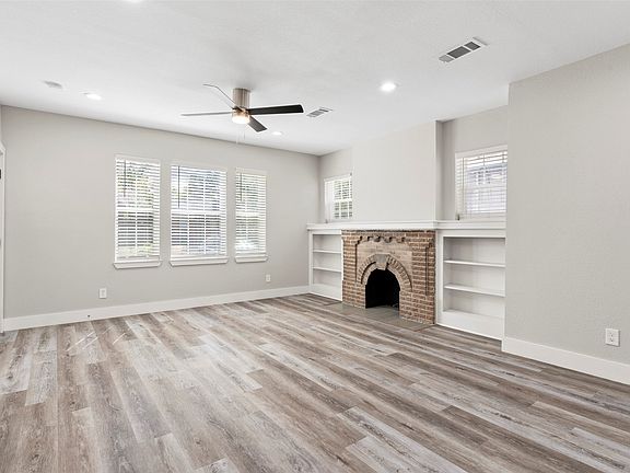 2nd image of 604 S Fitzhugh Ave
