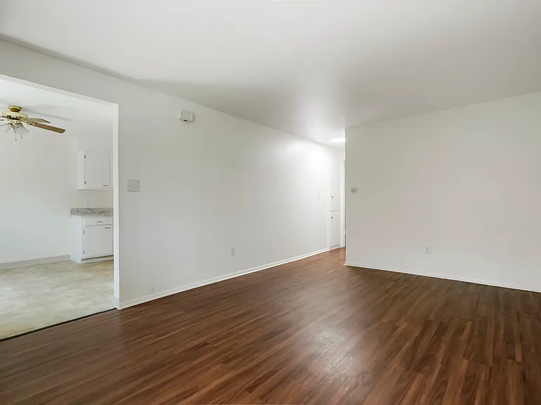 5720 S Pennsylvania St #5716 — Photo 2