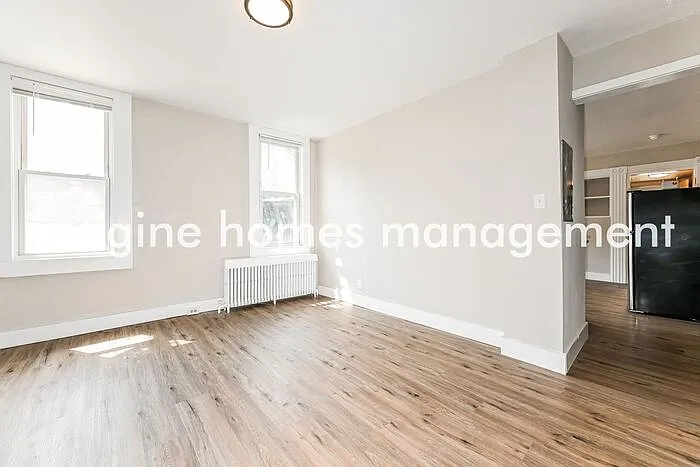164 S 15th St #1 — Photo 3