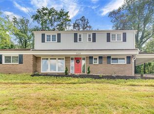 3300 Longbow Dr, Pittsburgh, PA 15235