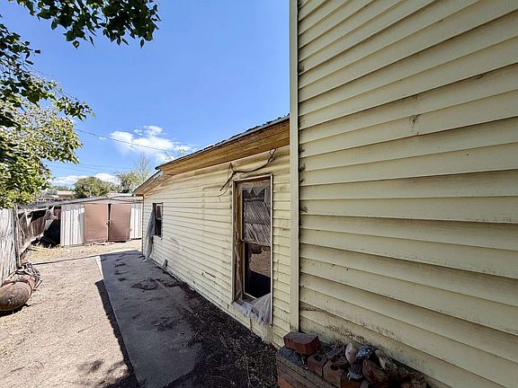 4th image of 2108 Orchard Ave