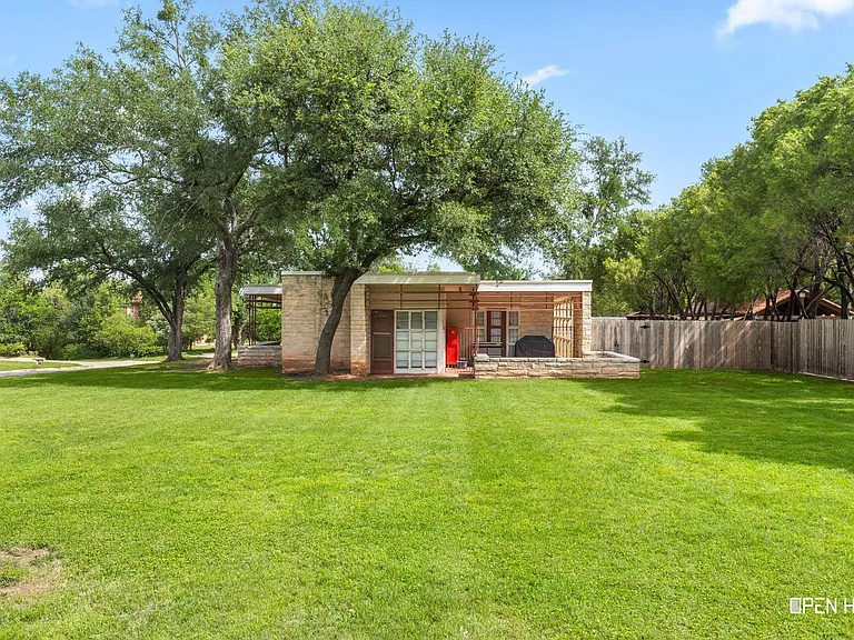 2904 Sturdevandt Pl — Photo 1
