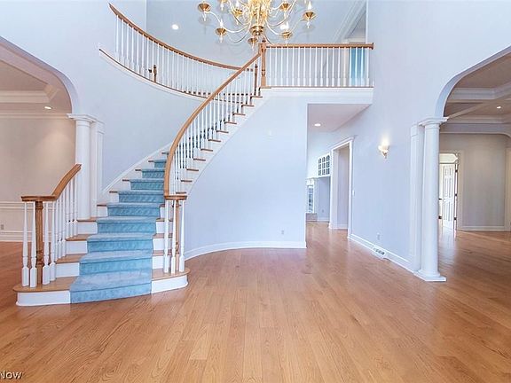 4th image of 1360 Snowberry Ln