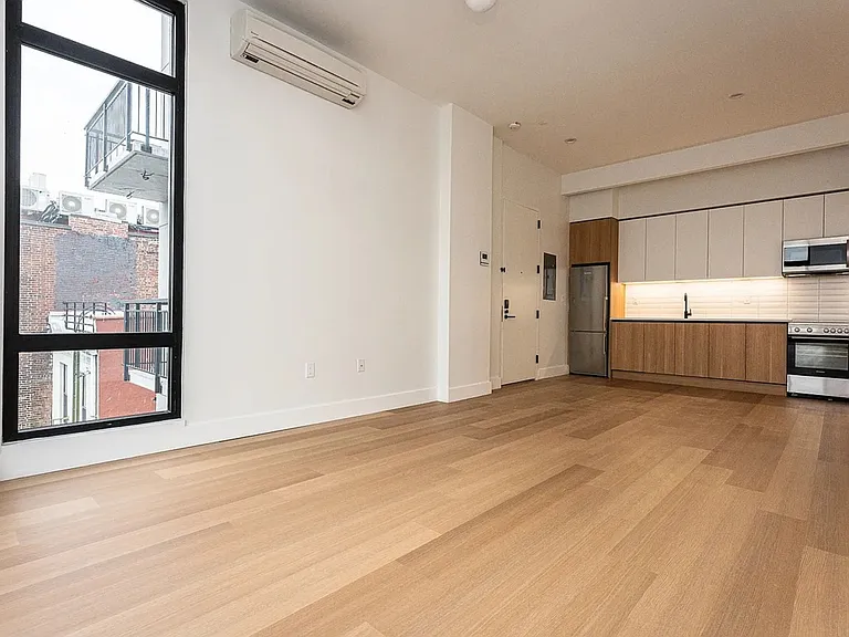 420 Gates Ave #3F — Photo 3