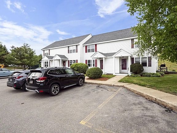 2nd image of 17C W Hill Dr #17-C