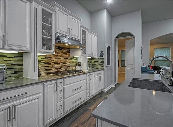5th image of 2941 Saint Paul Rivera