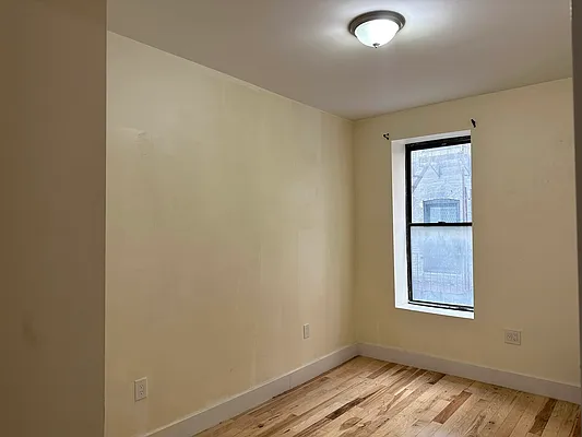 Rented by Premier One Realty LLC | media 10