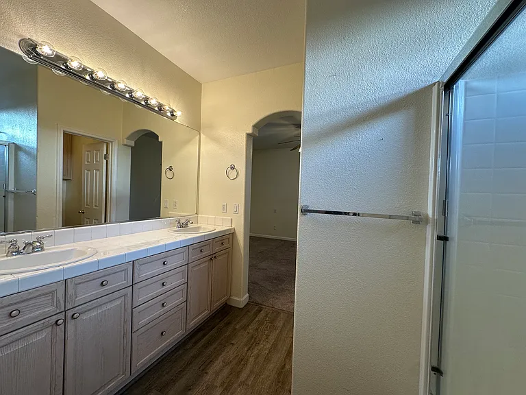 6227 Ingleston Dr — Photo 19