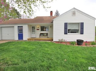 210 Maplewood Blvd, Dunlap, IL 61525