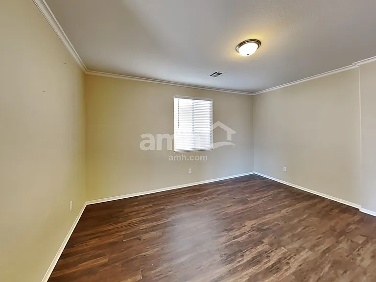 7585 Engleberg Ave — Photo 5