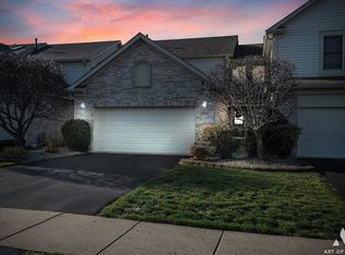 7805 Bristol Park Dr N, Tinley Park, IL 60477