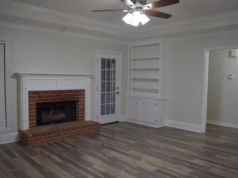 128 Eastwood Dr — Photo 6
