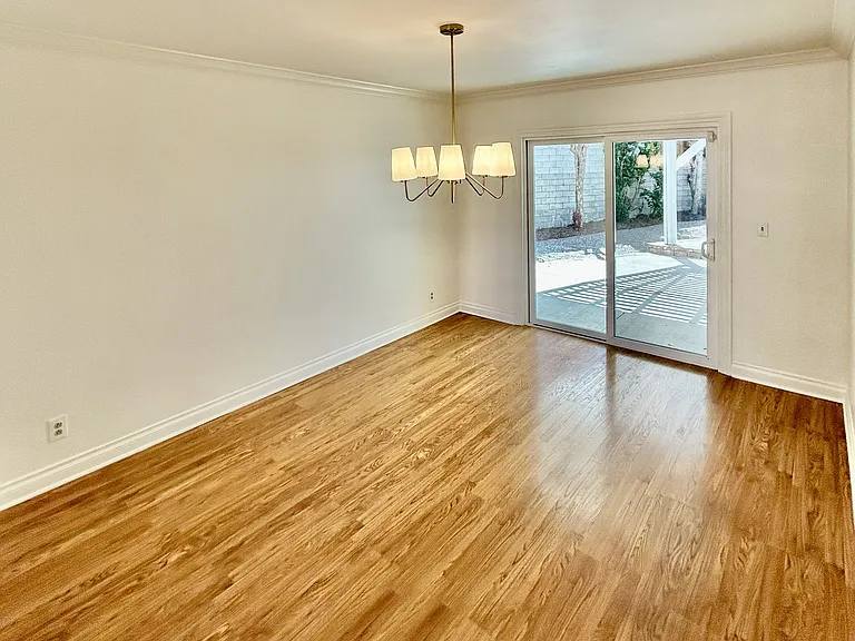 22525 Flamingo St — Photo 7