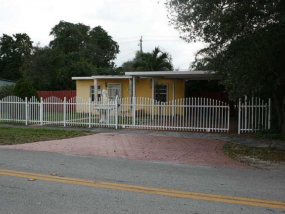 5th image of 2415 NW 162nd Ter