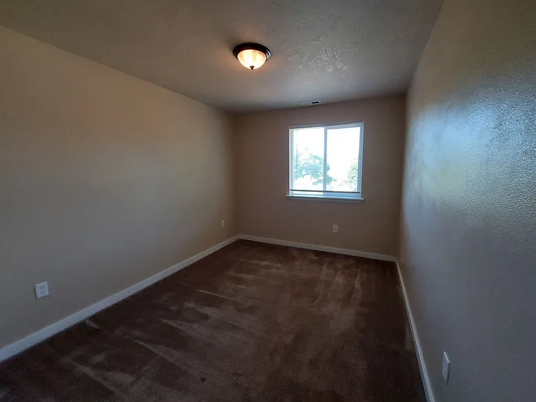 1291 SW 12th St — Photo 11