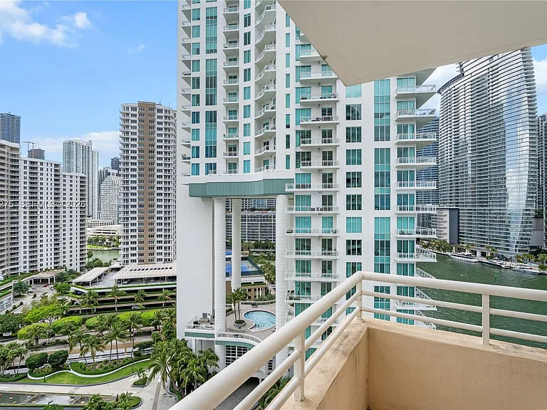 888 Brickell Key Dr #1702 — Photo 4