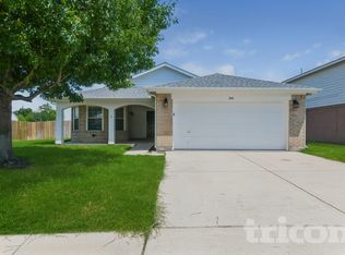 240 Pine Crest Dr, Justin, TX 76247