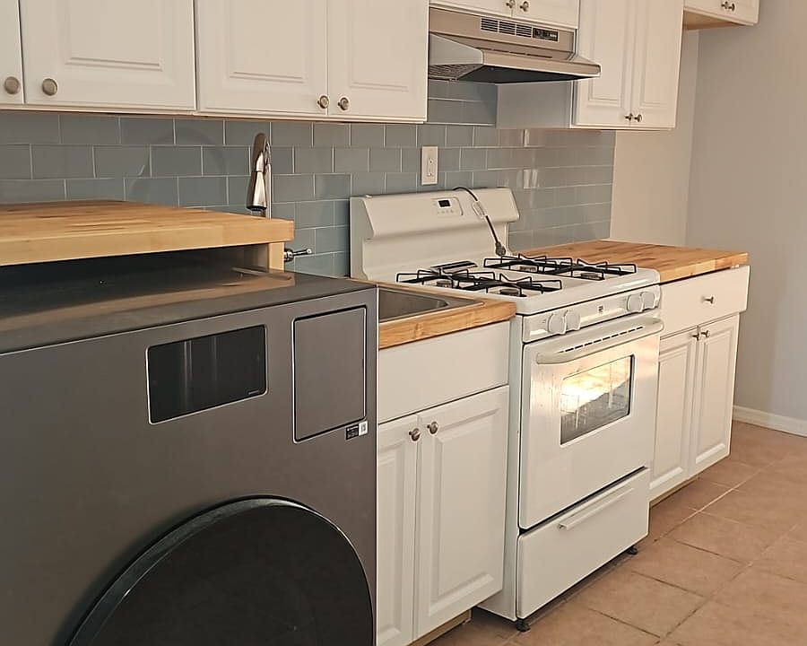 Kitchen/Laundry