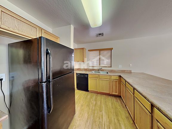 3rd image of 5898 E Paradise Ln