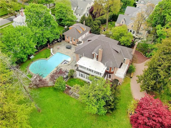 935 Esplanade, Pelham, NY 10803