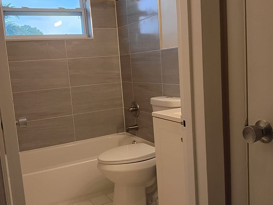 2nd image of 6631 SW 18th St #2