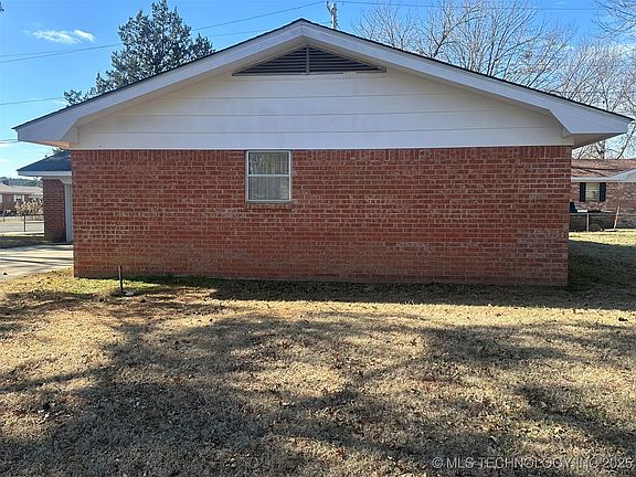 4th image of 701 W Blair Ave